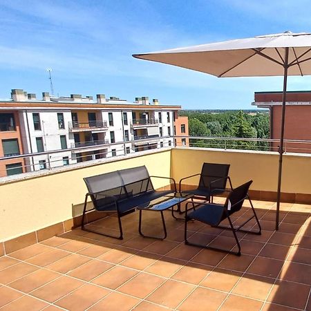 Apartamento Con 2 Dormitorios, Garaje Y Terraza Junto A Valladolid Exterior foto