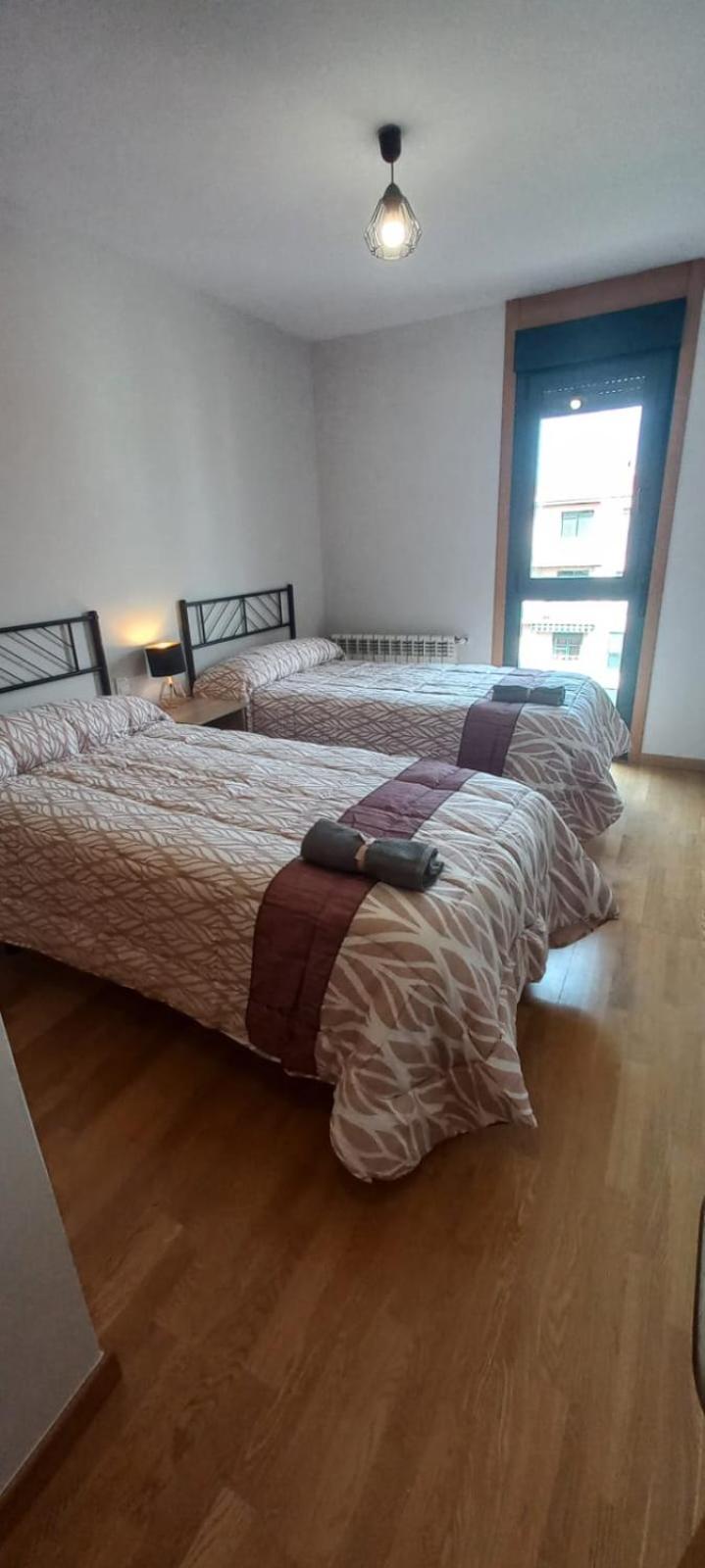 Apartamento Con 2 Dormitorios, Garaje Y Terraza Junto A Valladolid Exterior foto